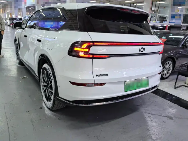Changan Qiyuan Q07 — Фото автомобиля 4