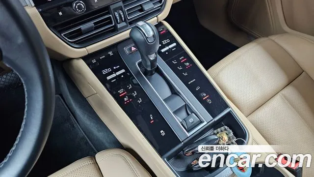 Porsche Macan — Фото автомобиля 9