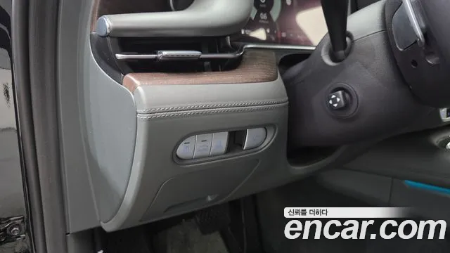 Genesis G90 Бензин 3.5 Turbo e-S/C AWD — Фото автомобиля 15