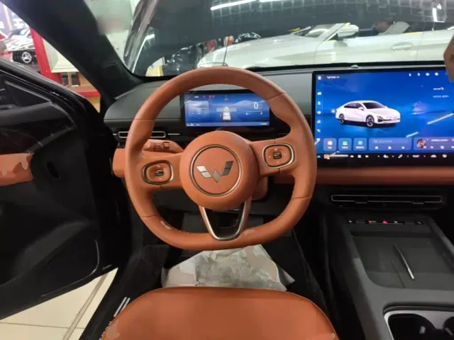 Wuling Starlight — Фото автомобиля 10