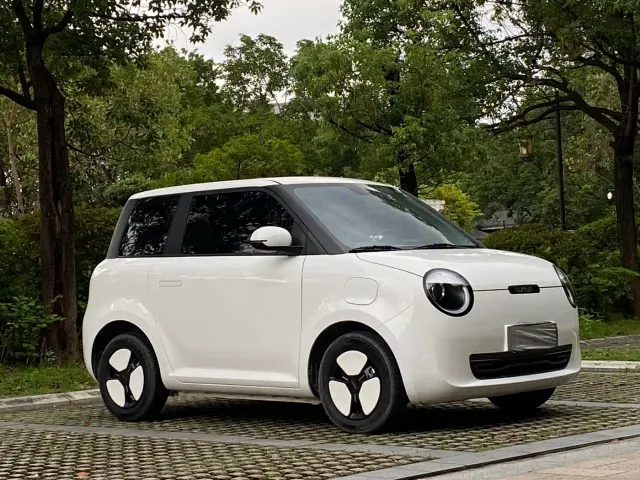 Changan Lumin — Фото автомобиля 3