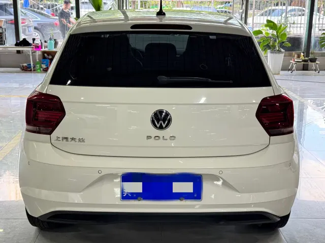 Volkswagen Polo — Фото автомобиля 4