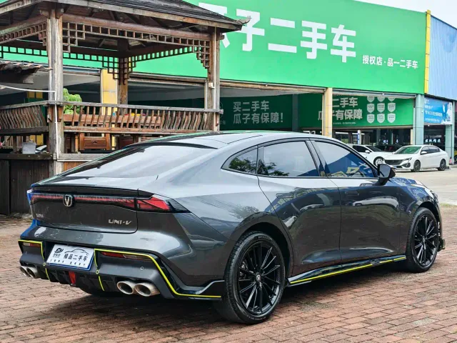 Changan UNI-V — Фото автомобиля 4