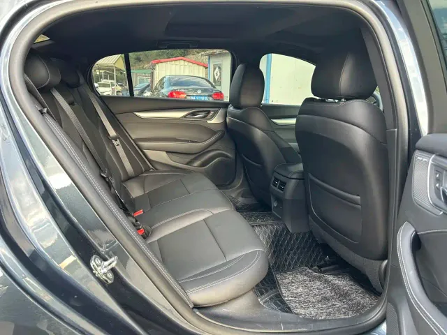 Cadillac CT5 — Фото автомобиля 5