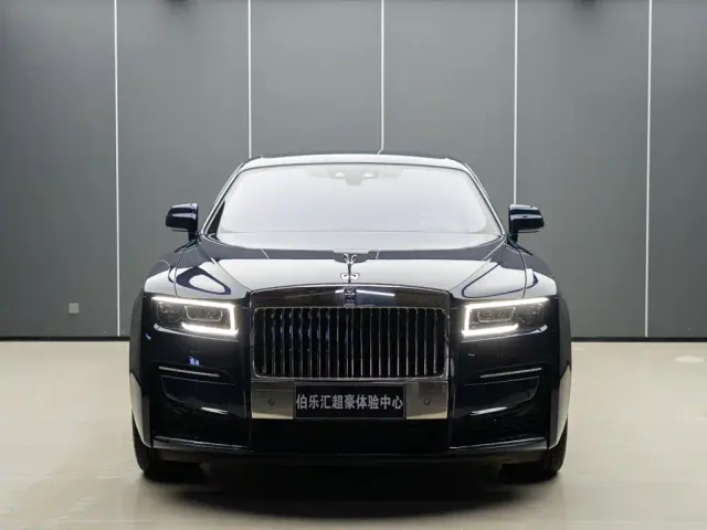 Rolls-Royce Ghost — Фото автомобиля 4