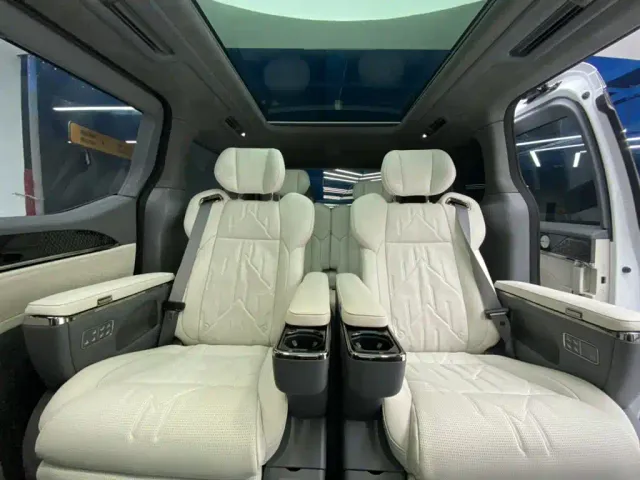 ZEEKR Zeekr 009 2024 6-seat Executive AWD 108kWh — Фото автомобиля 3
