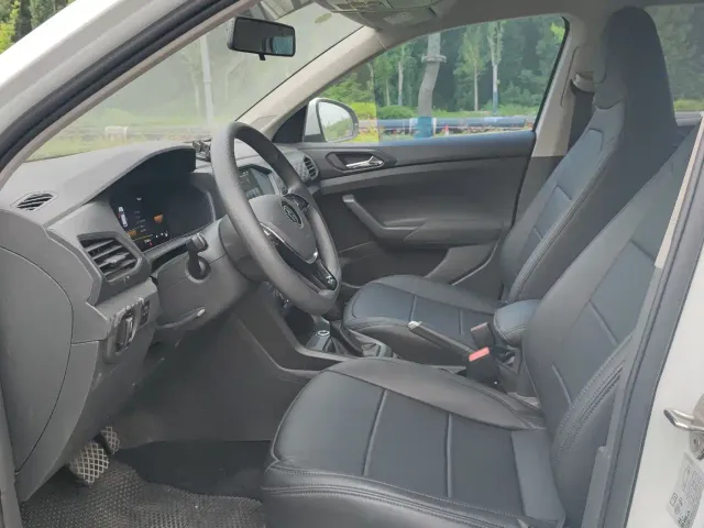 Volkswagen T-Cross — Фото автомобиля 5