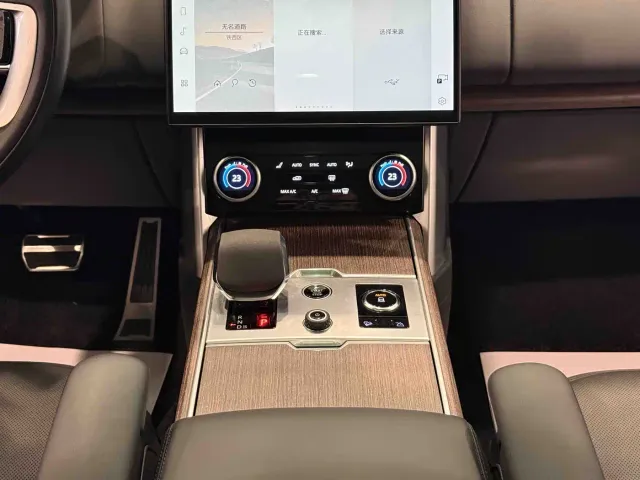 Land Rover Range Rover — Фото автомобиля 18