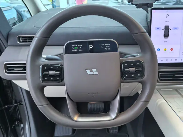Li Auto MEGA — Фото автомобиля 7