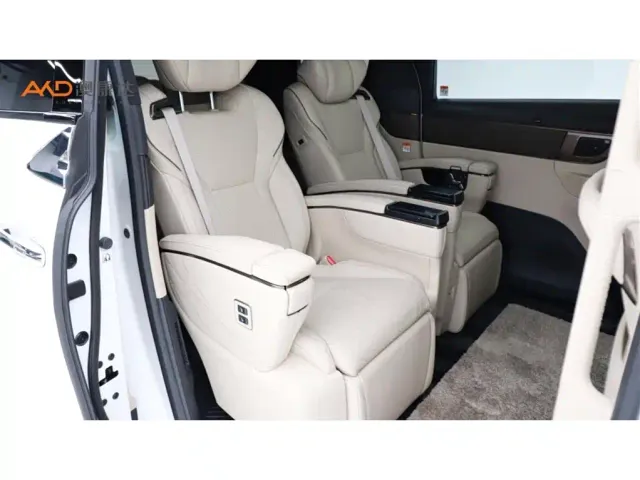 Toyota Vellfire — Фото автомобиля 8