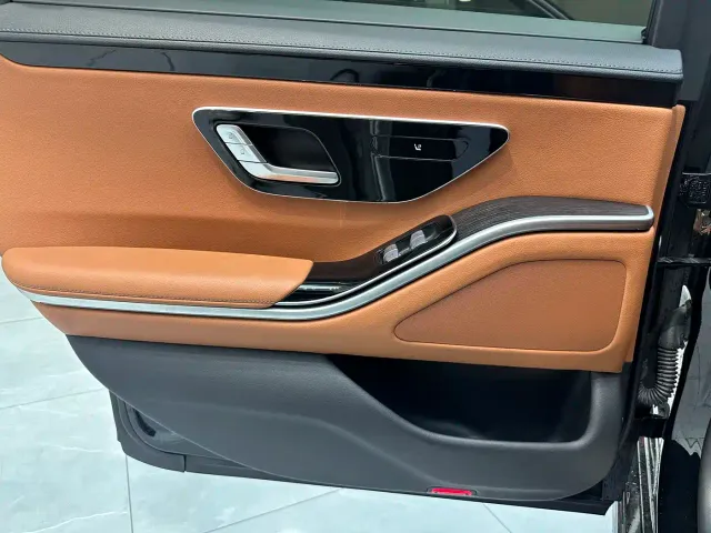 Mercedes-Benz S-Class — Фото автомобиля 13