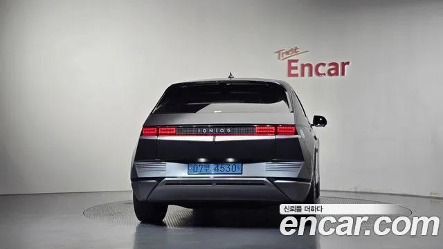 Hyundai Ioniq 5 — Фото автомобиля 4