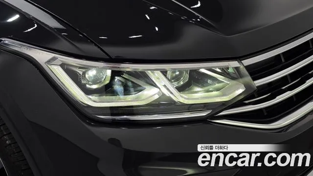 Volkswagen Tiguan Tiguan 2 поколение 2.0 TDI Premium — Фото автомобиля 22