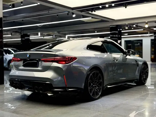 BMW M4 — Фото автомобиля 5