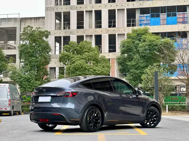 Tesla Model Y 2022 Facelift Rear-Wheel Drive Version — Фото автомобиля 19