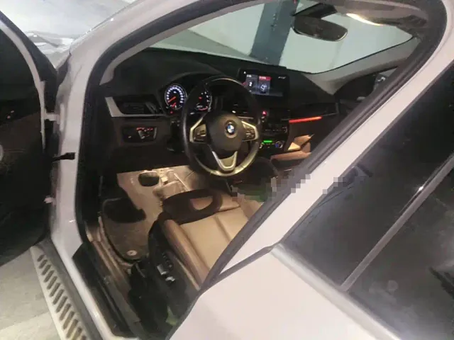 BMW X1 — Фото автомобиля 8