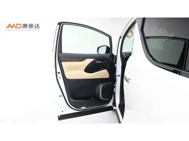 Toyota Alphard — Фото автомобиля 11