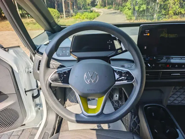 Volkswagen ID.3 — Фото автомобиля 12