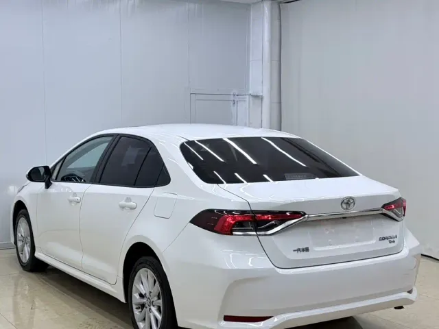 Toyota Corolla — Фото автомобиля 6