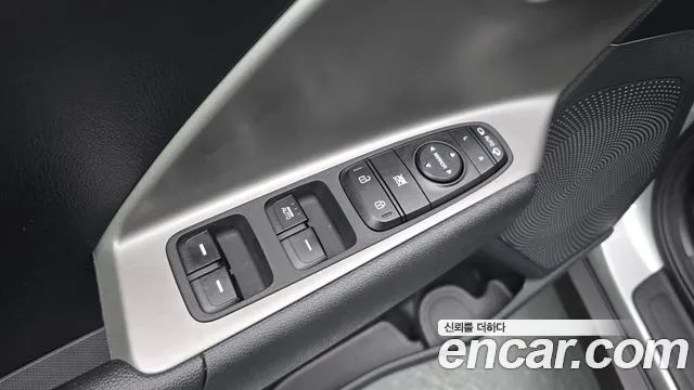 Kia Niro Niro Plus Air — Фото автомобиля 13