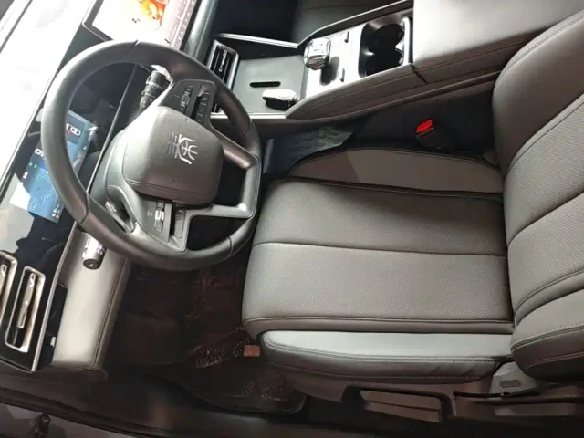 BYD Qin L — Фото автомобиля 15