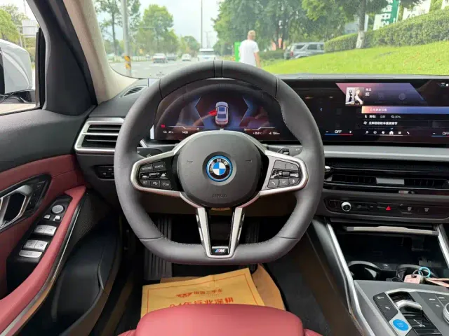 BMW i3 — Фото автомобиля 14
