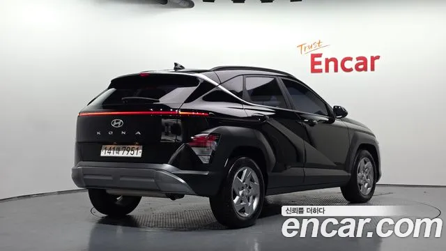 Hyundai Kona — Фото автомобиля 2
