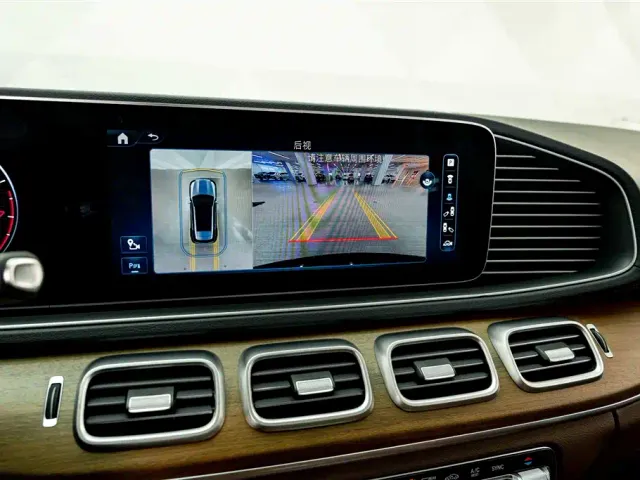 Mercedes-Benz GLE-Class — Фото автомобиля 9
