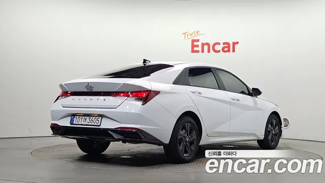 Hyundai Avante — Фото автомобиля 2