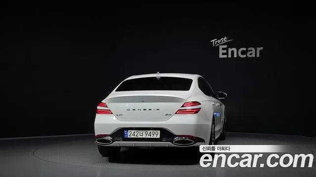 Genesis G70 New — Фото автомобиля 4