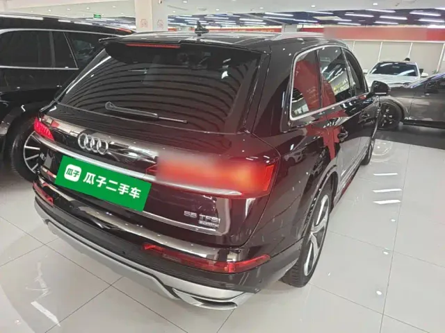 Audi Q7 — Фото автомобиля 6