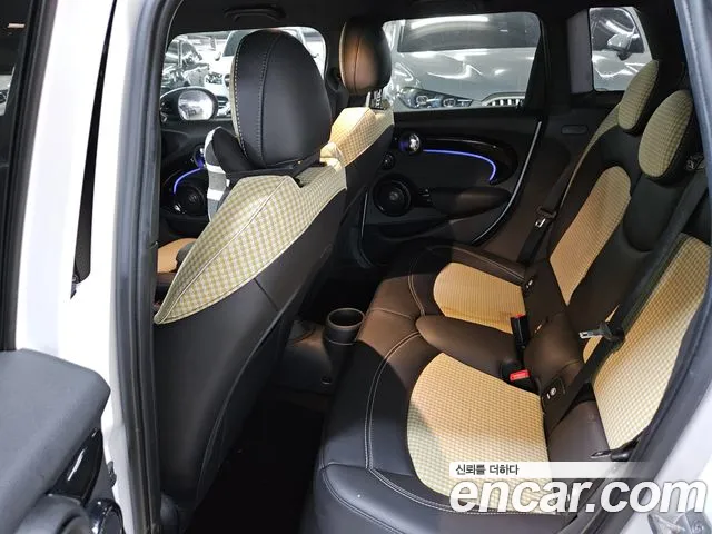 MINI Cooper — Фото автомобиля 5