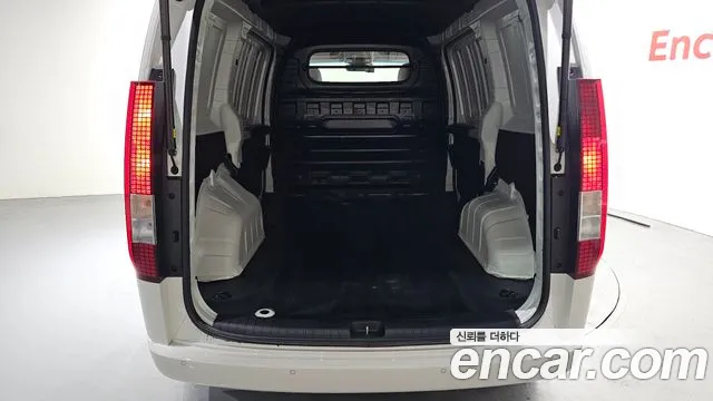 Hyundai Staria Staria Карго 3 места — Фото автомобиля 20