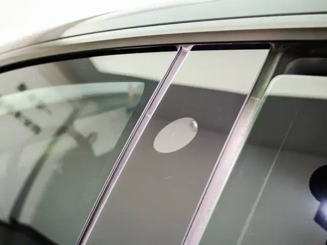 Tesla Model 3 — Фото автомобиля 20