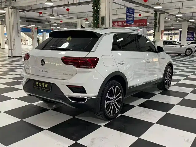 Volkswagen T-Roc — Фото автомобиля 8