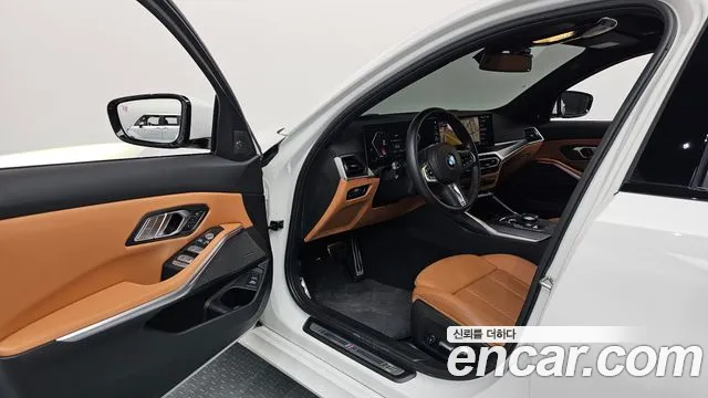 BMW 3-Series 3 серия (G20) 320i M Sport — Фото автомобиля 10