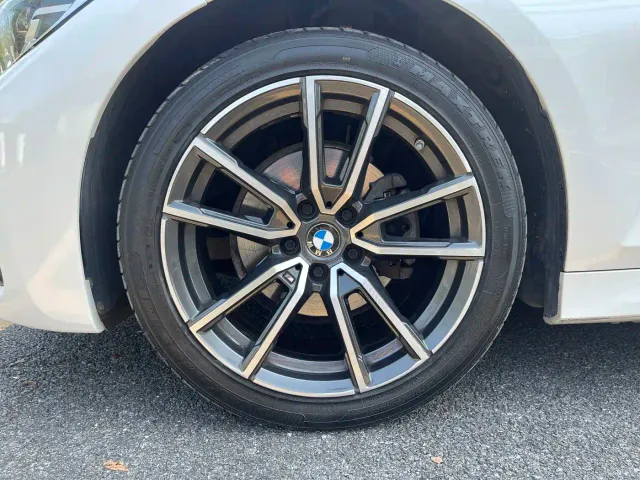 BMW 3 Series — Фото автомобиля 19