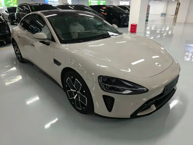Xiaomi SU7 — Фото автомобиля 3