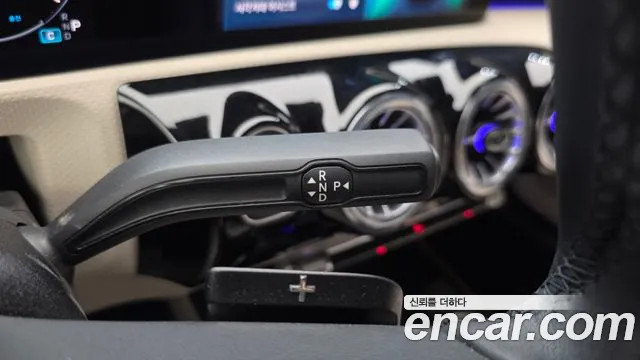 Mercedes-Benz A-Class W177 — Фото автомобиля 9