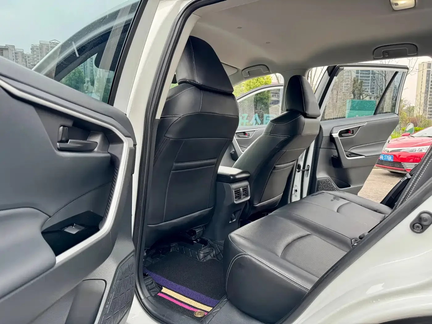 Toyota RAV4 Rongfang 2024 2.0L CVT FWD Urban Edition — Фото автомобиля 6