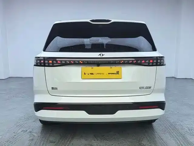 Dongfeng eπ 008 — Фото автомобиля 4