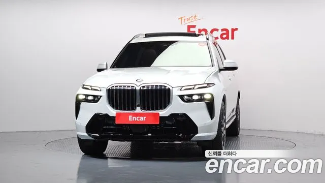 BMW X7 — Фото автомобиля 3