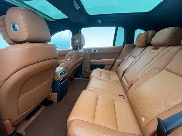 Li Auto L7 — Фото автомобиля 8