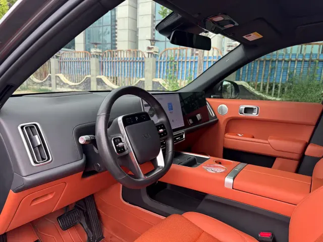 Li Auto L7 — Фото автомобиля 9