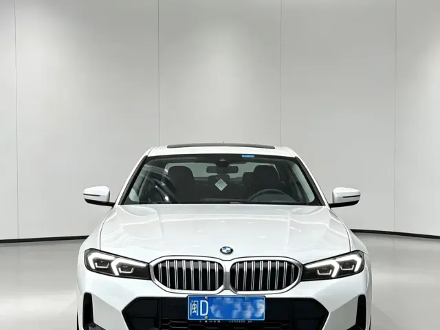 BMW 3 Series — Фото автомобиля 2