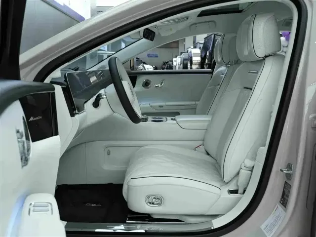 Zunjie Zunjie S800 2026 Model Extended Range Starlight Premium Edition 5-seater — Фото автомобиля 12