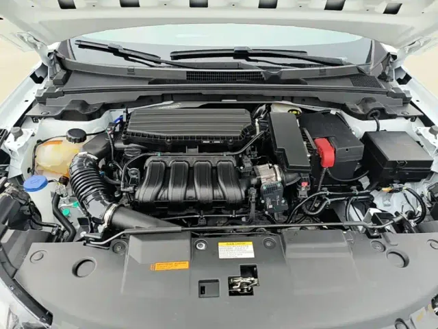 Dongfeng Yixuan — Фото автомобиля 19