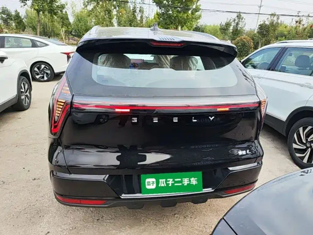 Geely Boyue L — Фото автомобиля 5