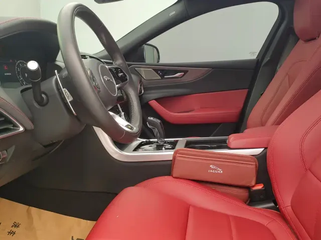 Jaguar XEL — Фото автомобиля 8