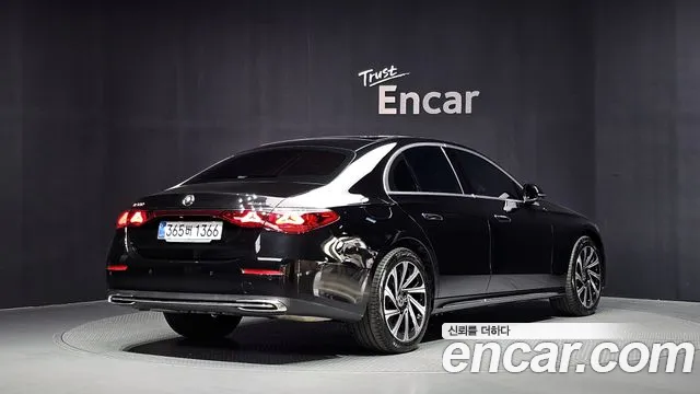 Mercedes-Benz E-Class W214 — Фото автомобиля 2